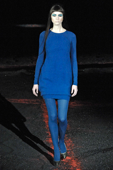 desfiles-amcqueen-parisinverno2007rtw-110