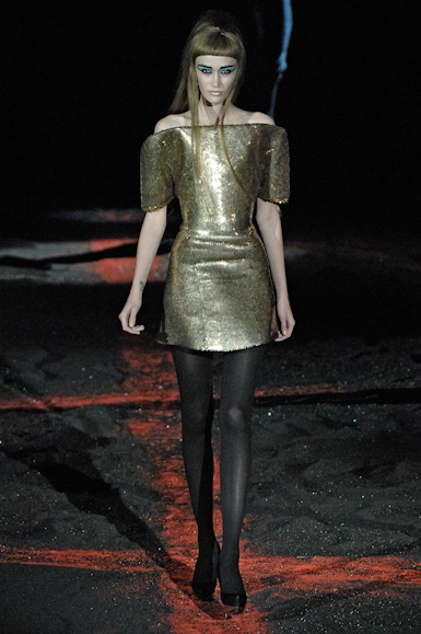 desfiles-amcqueen-parisinverno2007rtw-114