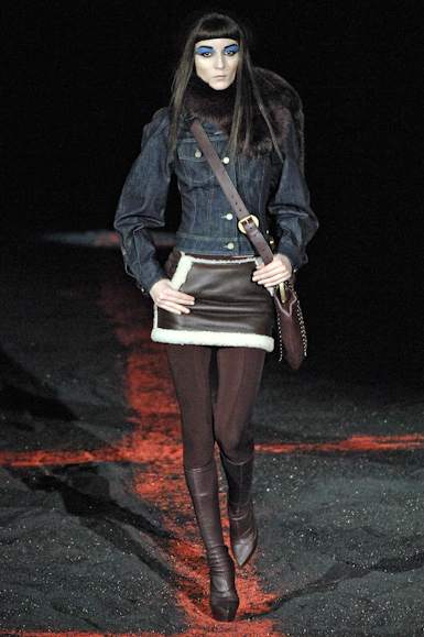 desfiles-amcqueen-parisinverno2007rtw-123