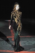 desfiles-amcqueen-parisinverno2007rtw-143