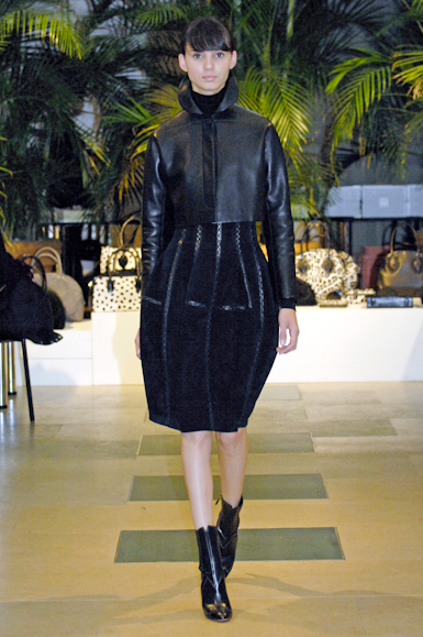 desfiles-azzedinealaia-parisinverno2007rtw-111