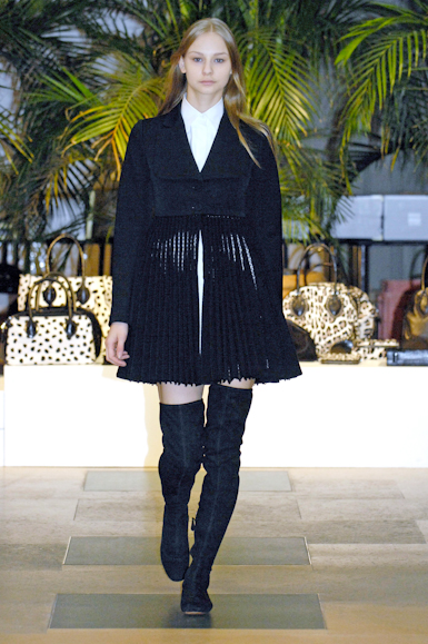desfiles-azzedinealaia-parisinverno2007rtw-119