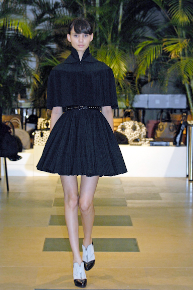 desfiles-azzedinealaia-parisinverno2007rtw-128