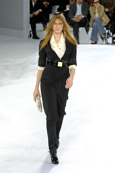 desfiles-chanel-parisinverno2007rtw-147