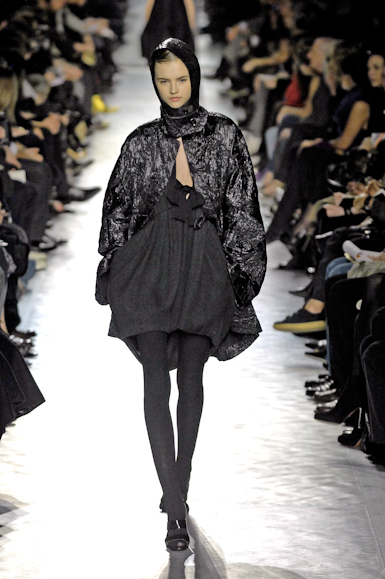 desfiles-ysl-parisinverno2007rtw-119
