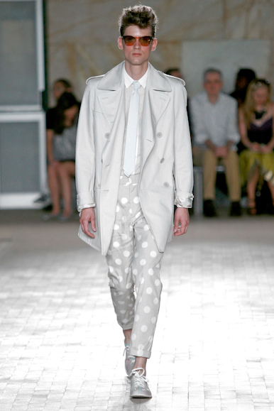 desfiles-amcqueen-milaoveraomen2008rtw-100