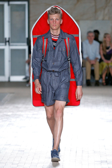 desfiles-amcqueen-milaoveraomen2008rtw-113
