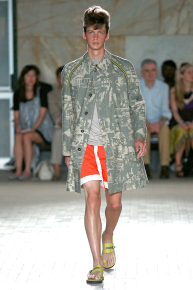 desfiles-amcqueen-milaoveraomen2008rtw-118