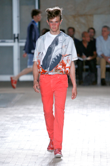 desfiles-amcqueen-milaoveraomen2008rtw-136