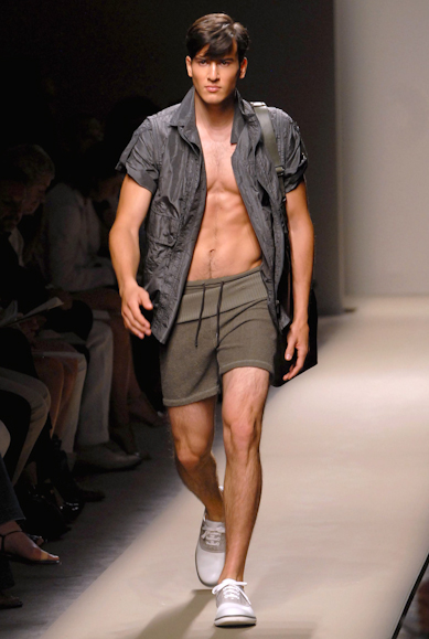 desfiles-bottegaveneta-milaoveraomen2008rtw-112