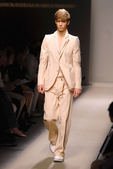 desfiles-bottegaveneta-milaoveraomen2008rtw-127