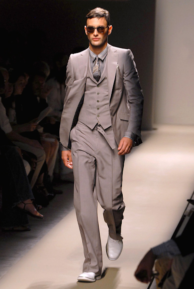 desfiles-bottegaveneta-milaoveraomen2008rtw-136
