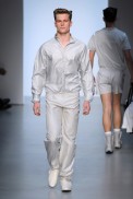 desfiles-calvinklein-milaoveraomen2008rtw-101