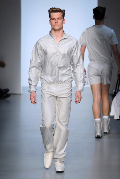 desfiles-calvinklein-milaoveraomen2008rtw-101