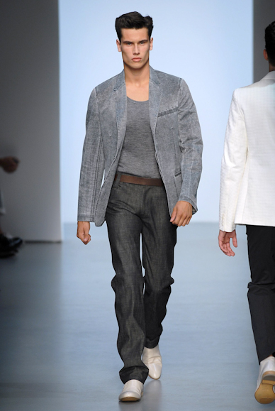 desfiles-calvinklein-milaoveraomen2008rtw-132