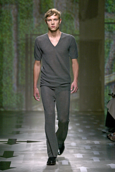 desfiles-prada-milaoveraomen2008rtw-103