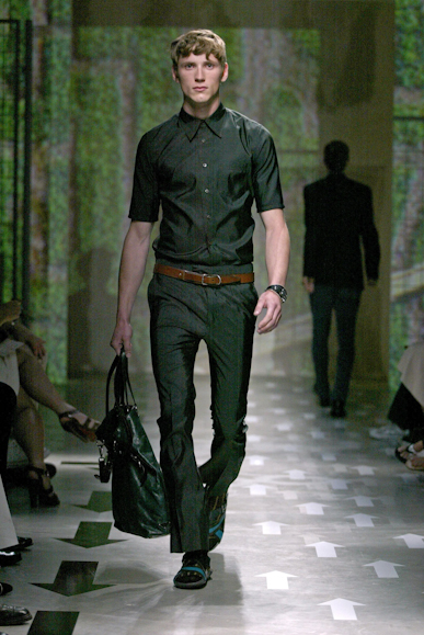 desfiles-prada-milaoveraomen2008rtw-114