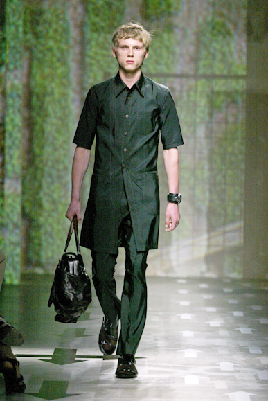 desfiles-prada-milaoveraomen2008rtw-115