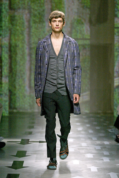 desfiles-prada-milaoveraomen2008rtw-123
