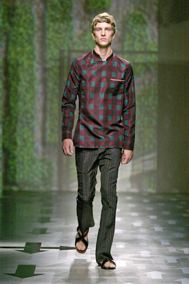 desfiles-prada-milaoveraomen2008rtw-136