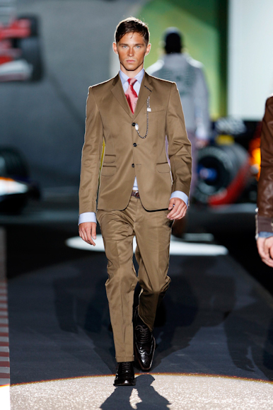 desfiles-dsquared-milaoveraomen2008rtw-114