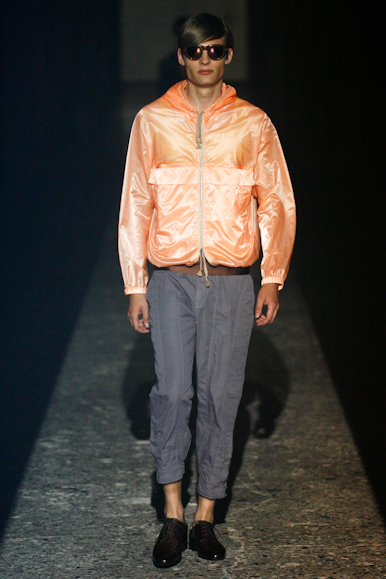 desfiles-dvn-milaoveraomen2008rtw-121