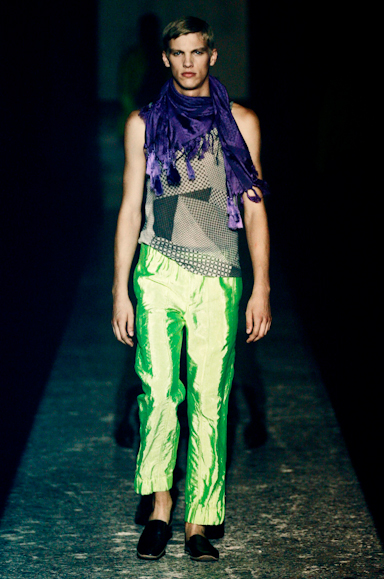 desfiles-dvn-milaoveraomen2008rtw-131