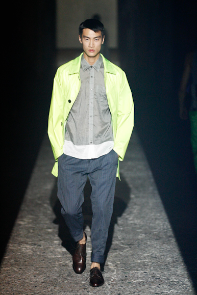 desfiles-dvn-milaoveraomen2008rtw-132