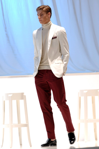 desfiles-valentino-milaoverao2008men-110