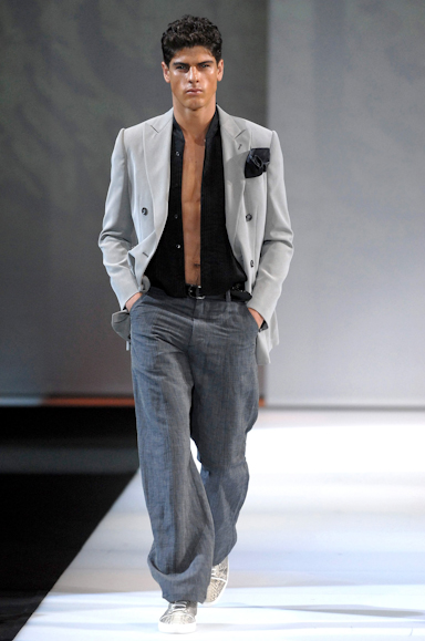 desfiles-armani-milaoverao2008men-102