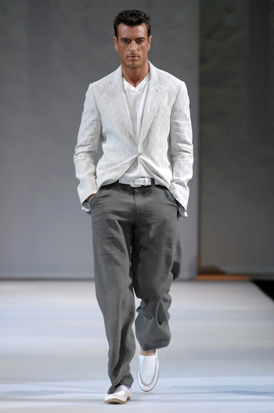 desfiles-armani-milaoverao2008men-108