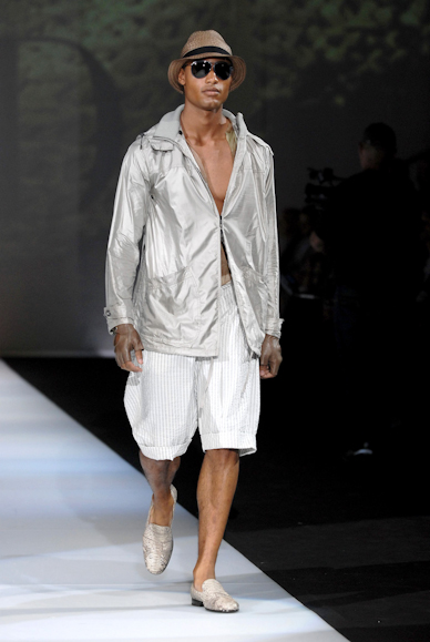 desfiles-armani-milaoverao2008men-114