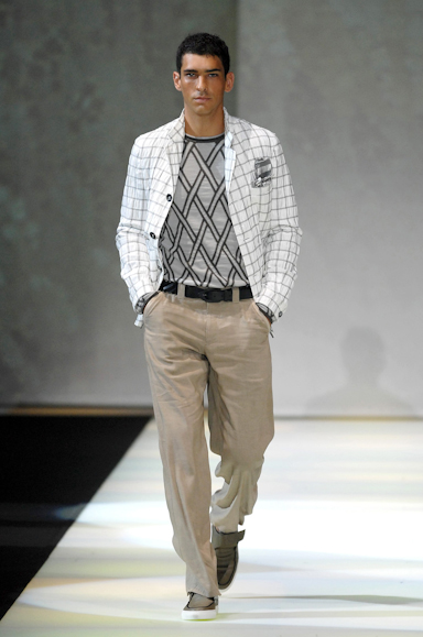 desfiles-armani-milaoverao2008men-118