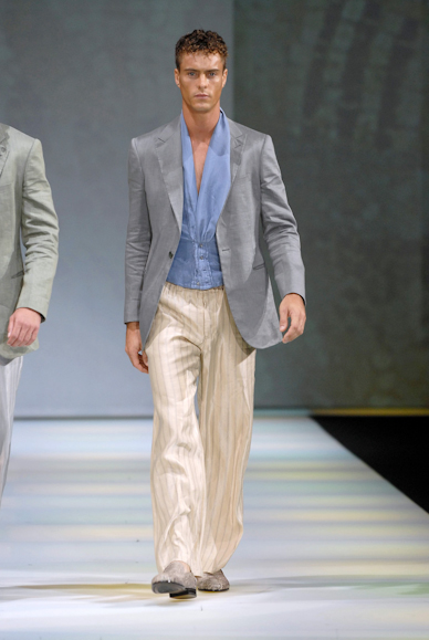 desfiles-armani-milaoverao2008men-124