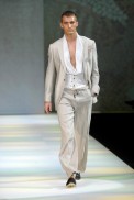 desfiles-armani-milaoverao2008men-128