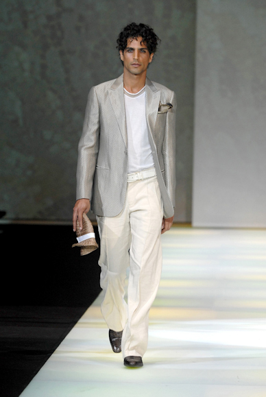 desfiles-armani-milaoverao2008men-135