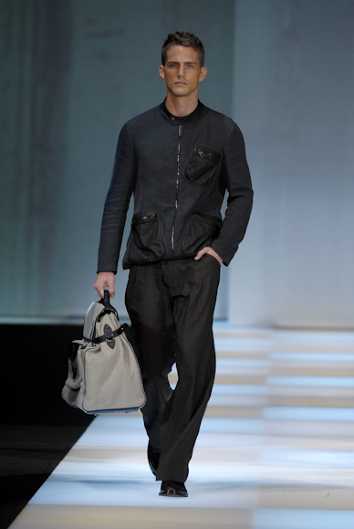 desfiles-armani-milaoverao2008men-141