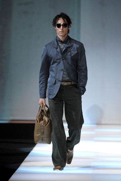 desfiles-armani-milaoverao2008men-147
