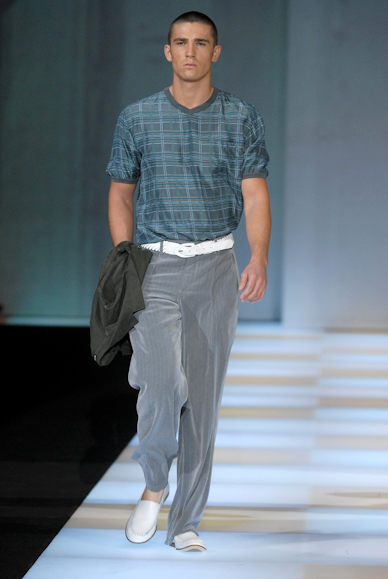 desfiles-armani-milaoverao2008men-149