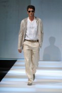 desfiles-armani-milaoverao2008men-150