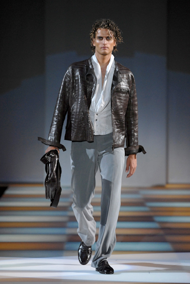 desfiles-armani-milaoverao2008men-155