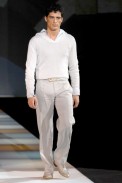 desfiles-armani-milaoverao2008men-163