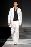 desfiles-armani-milaoverao2008men-172