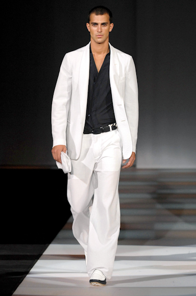 desfiles-armani-milaoverao2008men-172