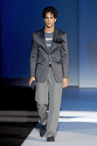 desfiles-armani-milaoverao2008men-174