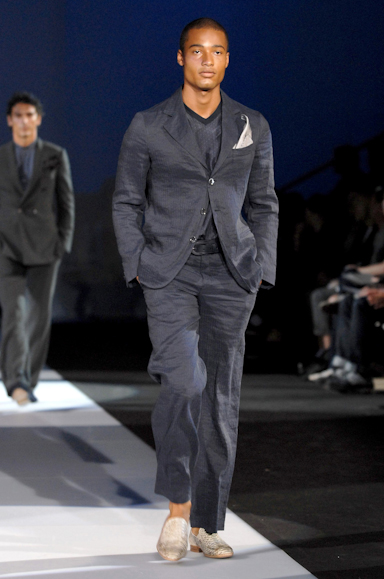 desfiles-armani-milaoverao2008men-177