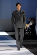 desfiles-armani-milaoverao2008men-178