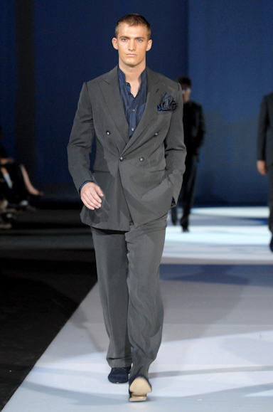 desfiles-armani-milaoverao2008men-180