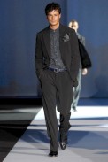 desfiles-armani-milaoverao2008men-182