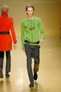 desfiles-burberry-milaoverao2008men-101